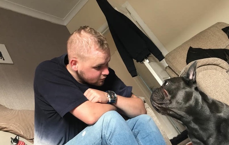 25-year-old master with brain cancer passes away, so does the dog minutes later 7