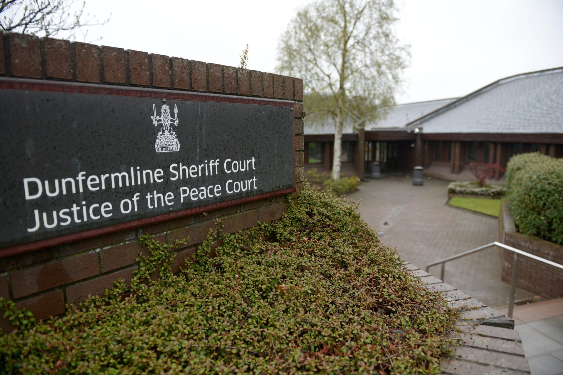 Menstrie man sent sexual messages to 14-year-old girl