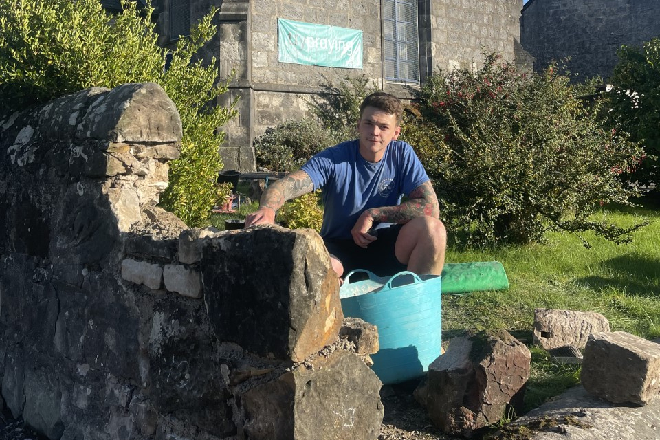 Wee County stonemason encourages others to enter the profession
