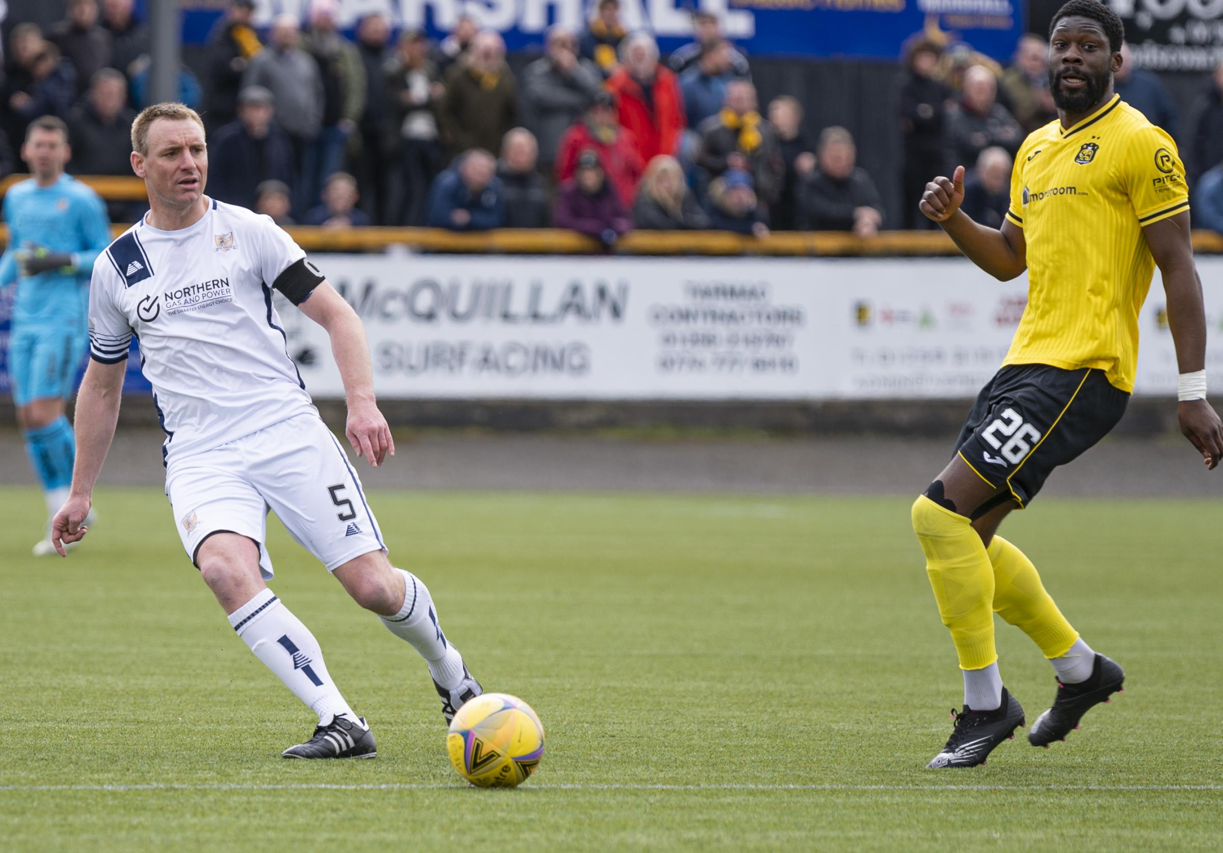 Andy Graham renews deal for Alloa Athletic