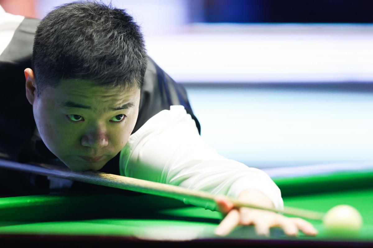 Ding Junhui reaches UK Championship final with victory over Tom Ford in  York | Alloa and Hillfoots Advertiser