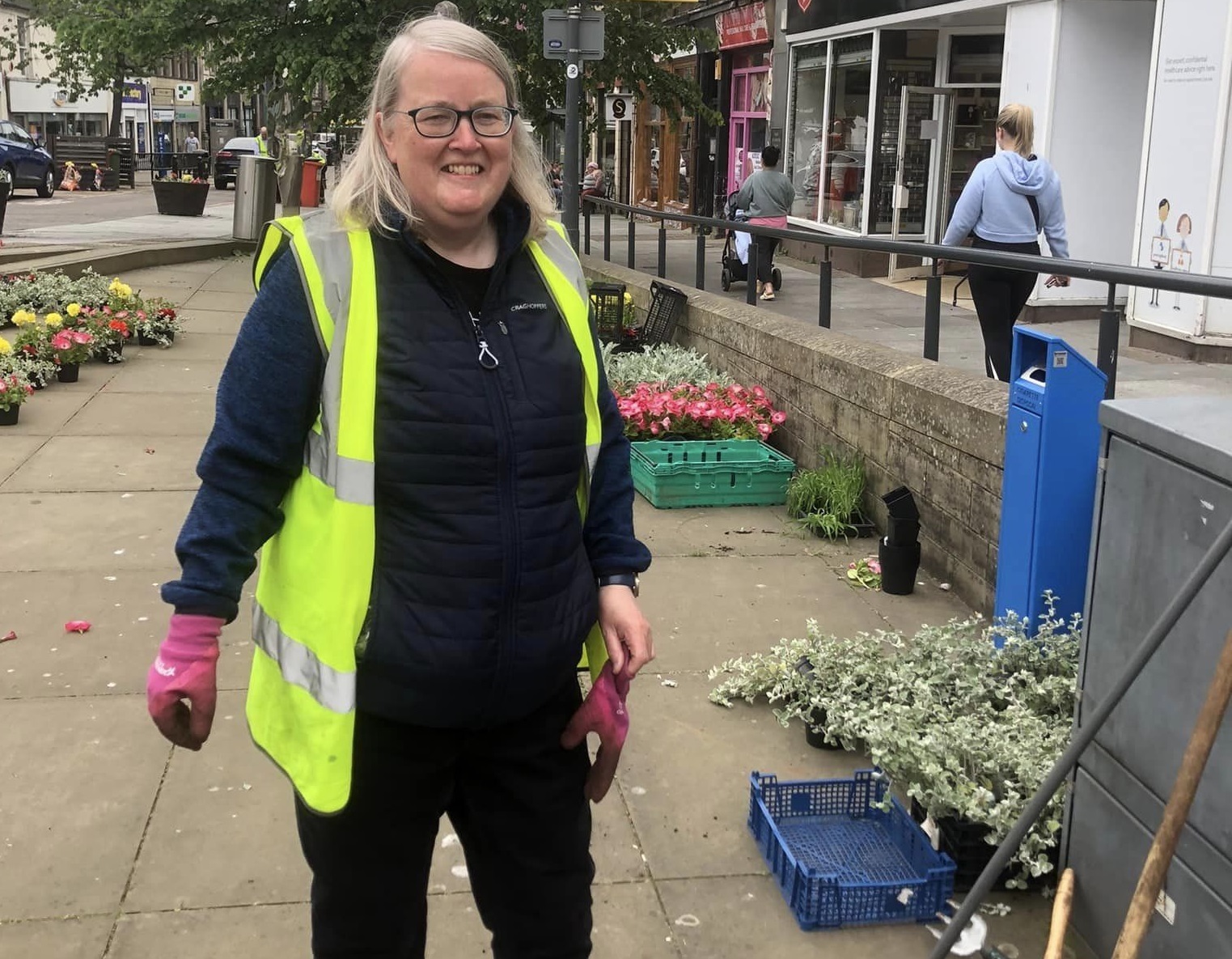BIG PLANT OUT: People lent a hand in Alloa town centre to help bring colour to the area - Pictures courtesy of Alloa First