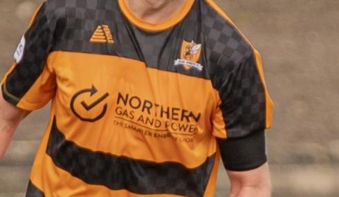 Alloa renew kit deal with Pendle