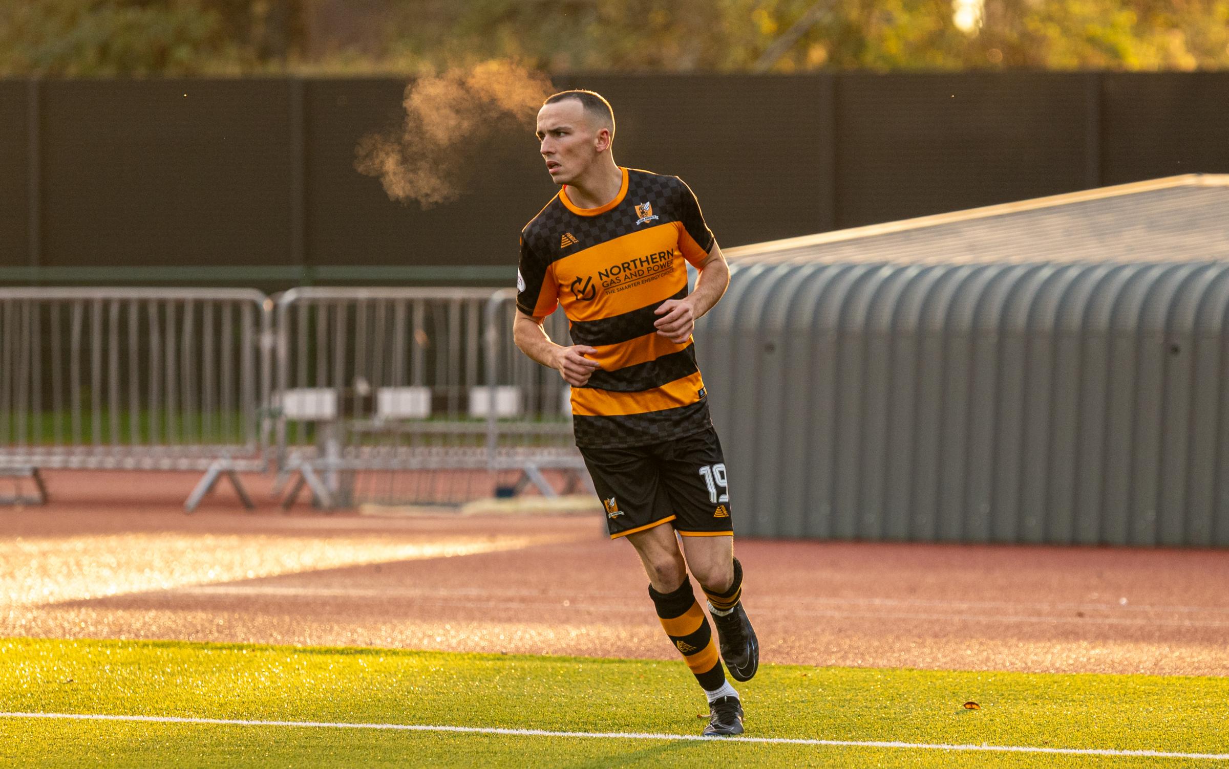Steven Buchanan signs new deal with Alloa Athletic